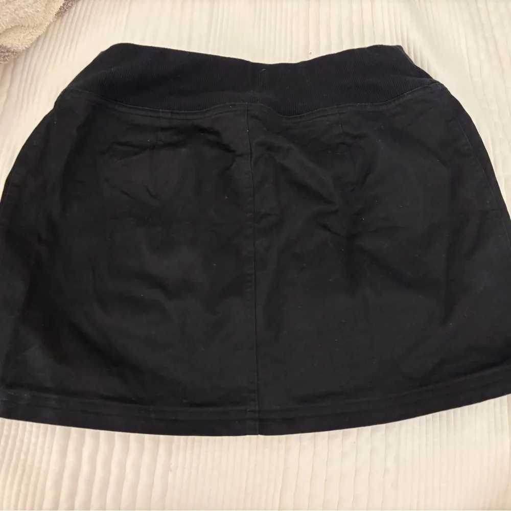 ALO Yoga Women's Black Skirt with Pockets